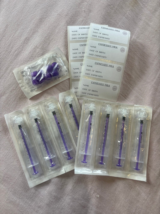 Additional oral syringes and caps for colostrum